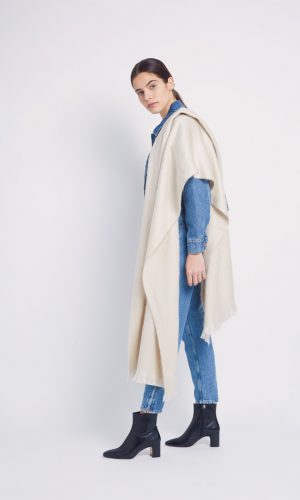 alpaca-loca-sjaal-beige-wit-alpaca-wol