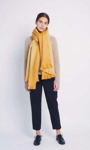 alpaca-loca-sjaal-oker-naturel-alpaca-wol