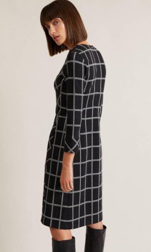 Lanius-wrapdress-close