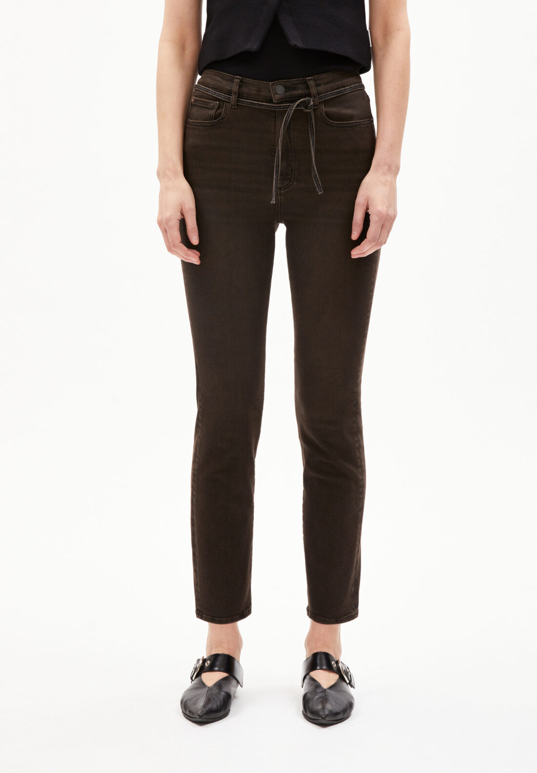 armedangels-lejaani-jeans-slim-fit-high-waist-black-tints