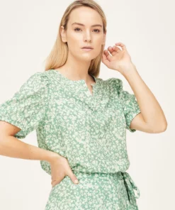 thought-clothing-top-cassia-tencel-floral