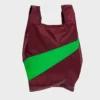 susan-bijl-the-new-shopping-bag-burgundy-greenscreen-medium
