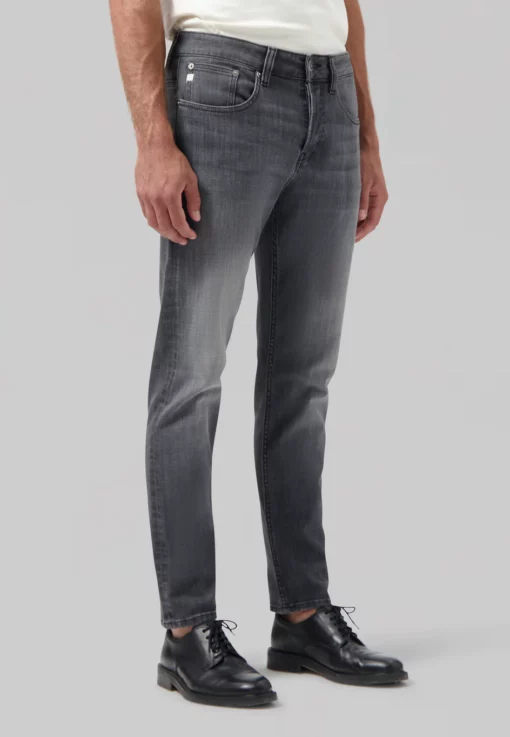 mud-jeans-slimmer-rick-authentic-black