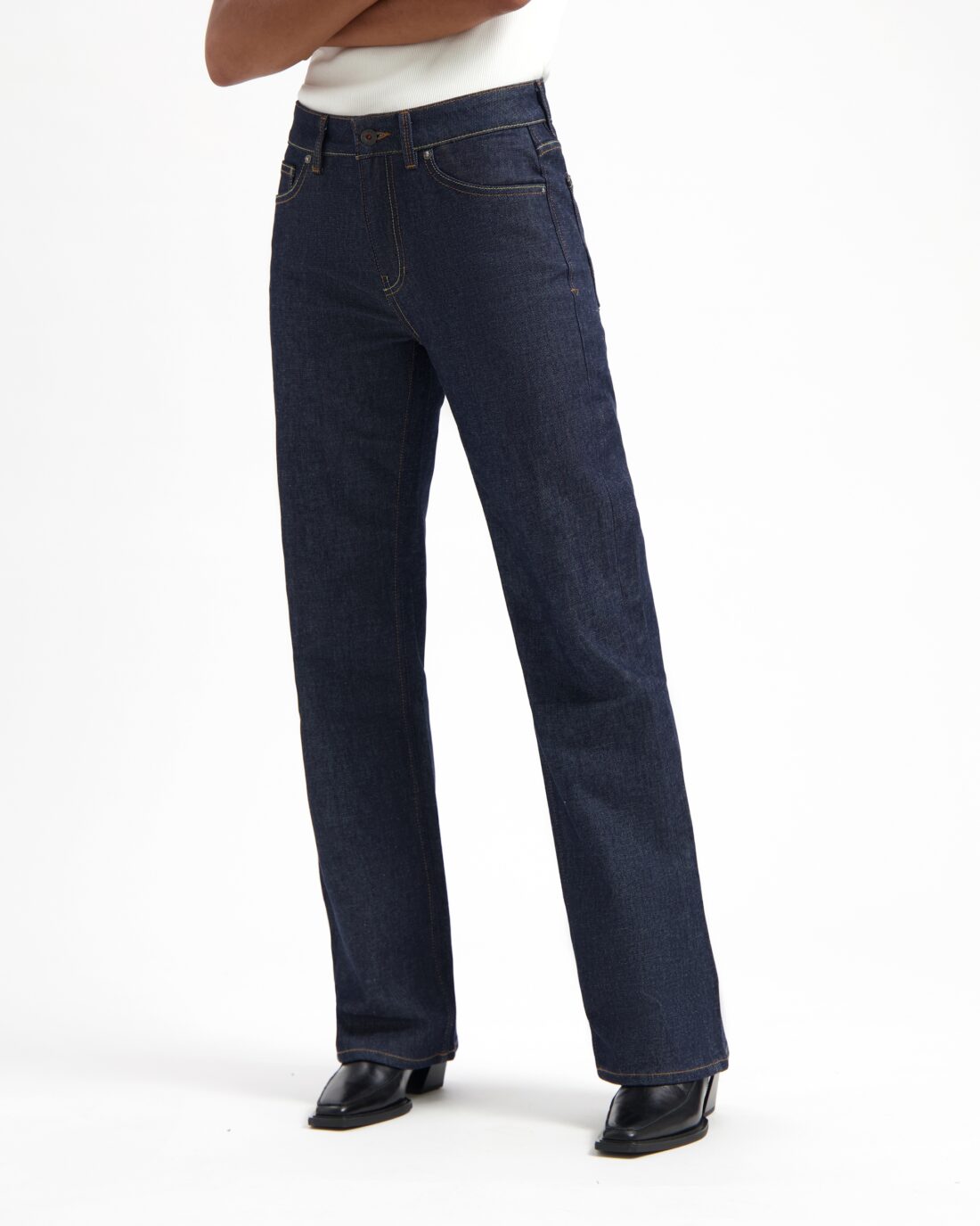 kuyichi-lena-loose-dry-jeans