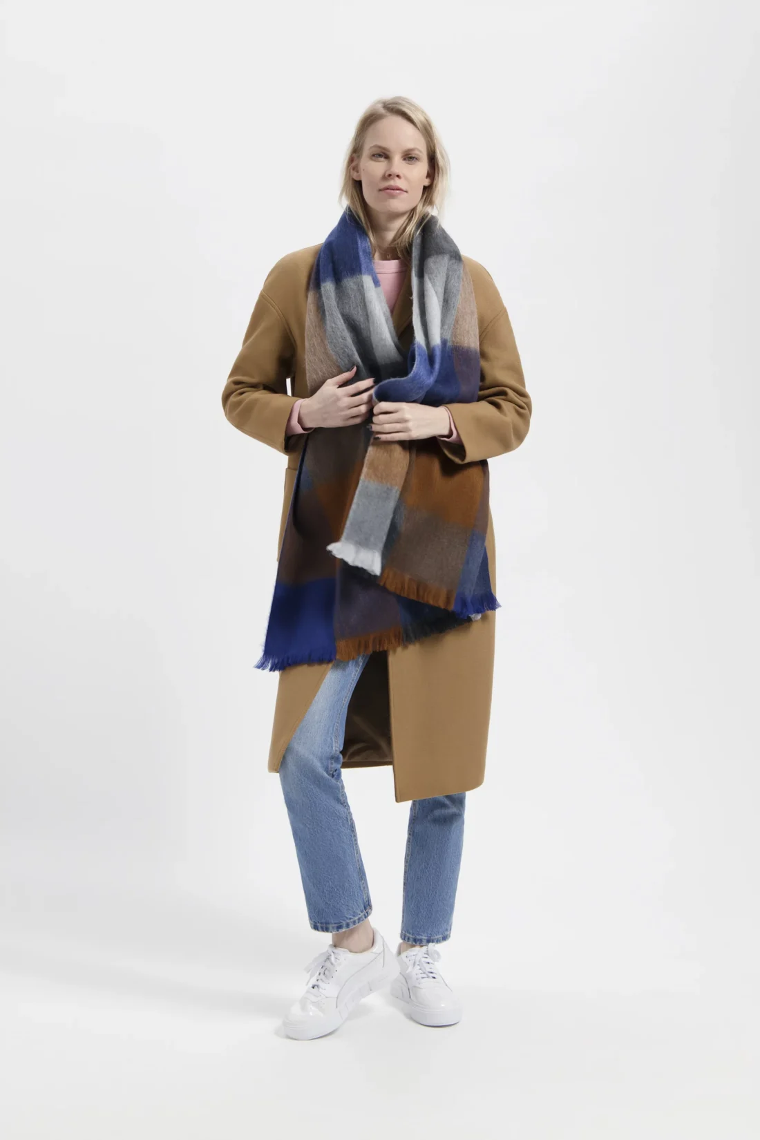 Alpaca Loca Sjaal Blocked Cobalt Blue, Camel, Naturals - Afbeelding 2