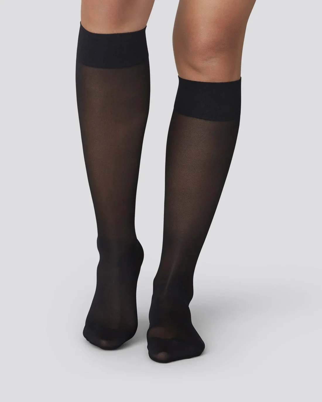 swedish-stockings-bea-support-knee-highs-zwart-30-denier