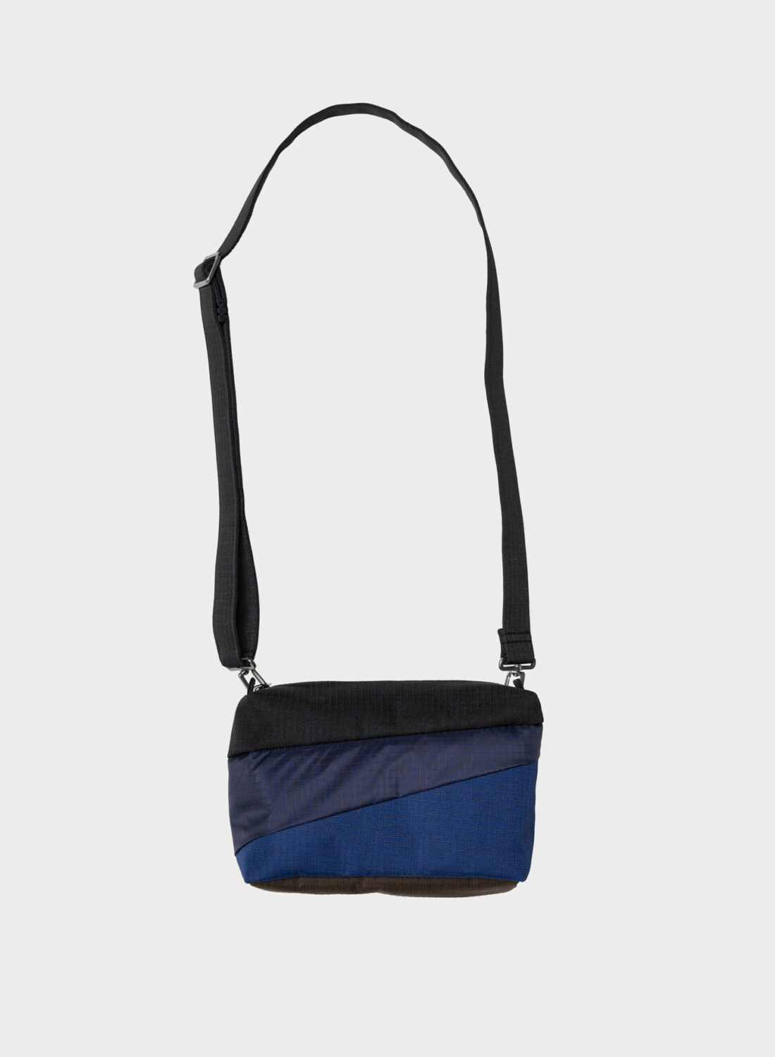 susan-bijl-the-new-bum-bag-leftover-black-small