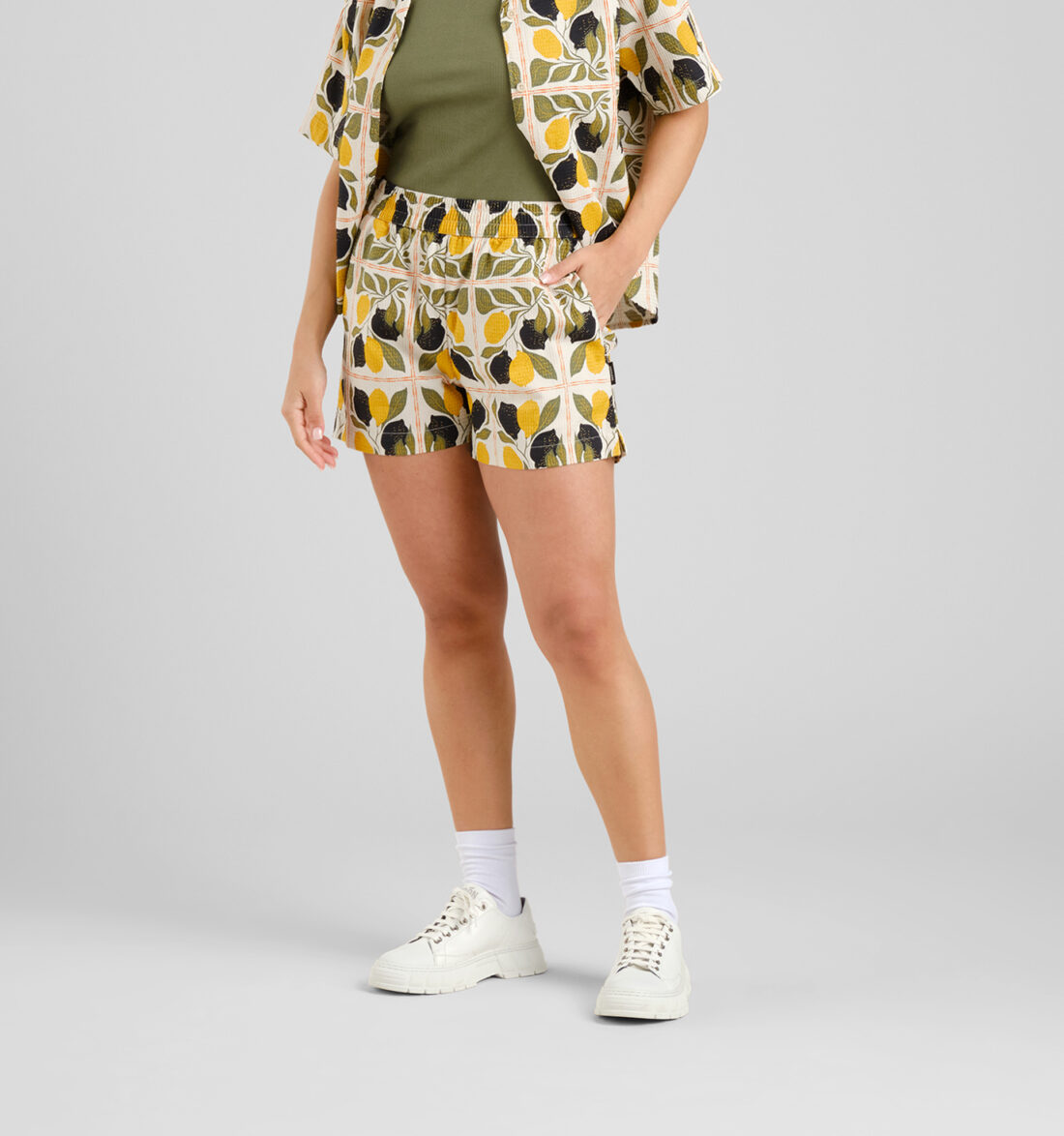 dedicated-brand-shorts-aspudden-lemon-tiles-oat-wit