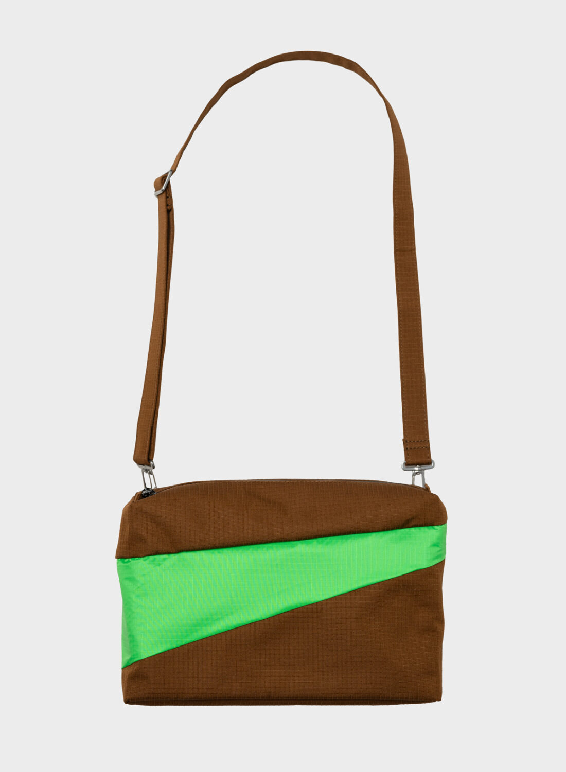 susan-bijl-the-new-bum-bag-hazel-greenscreen-medium