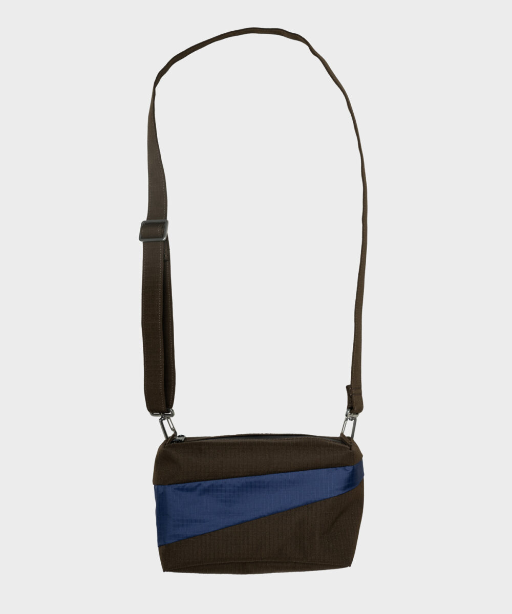 susan-bijl-the-new-bum-bag-dark-mud-navy-small