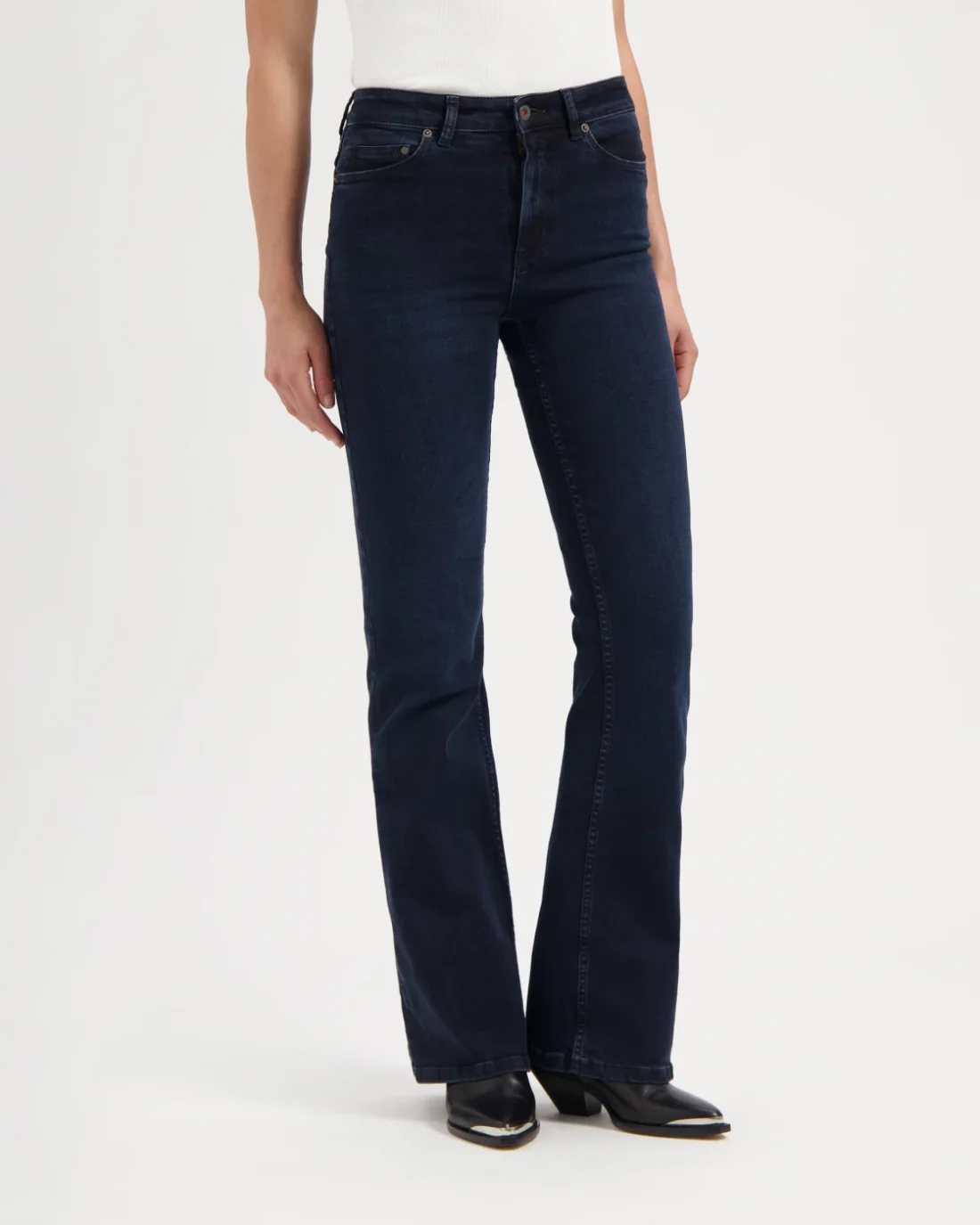 kuyichi-lisette-jeans-flare-deep-blue