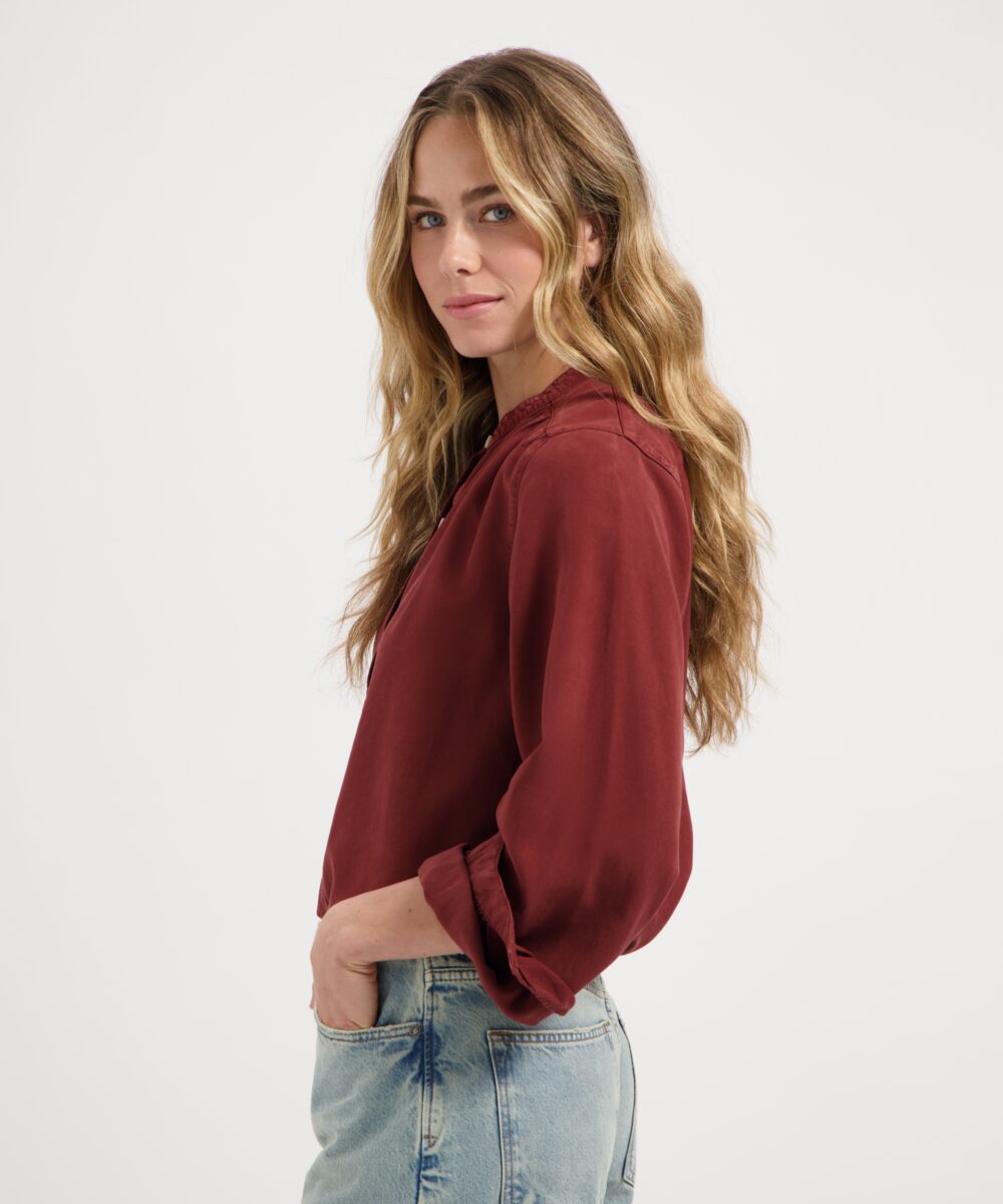 Alternative view of Kuyichi | Evi Tencel Blouse
