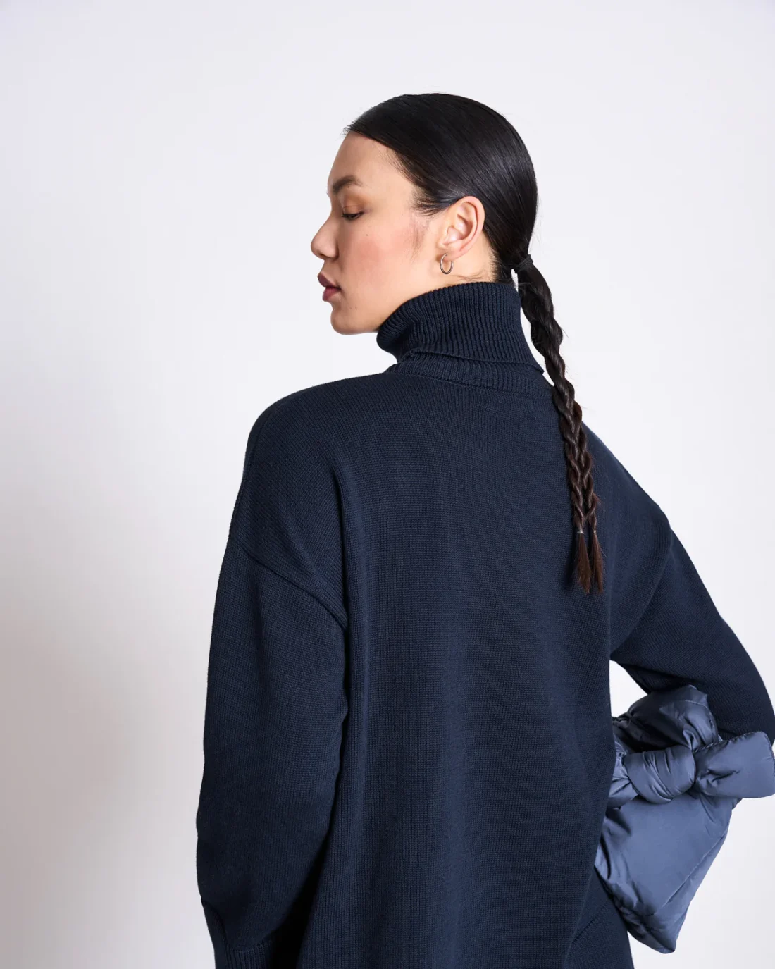 jan-n-june-trui-turtleneck-mua-nightfall-gots