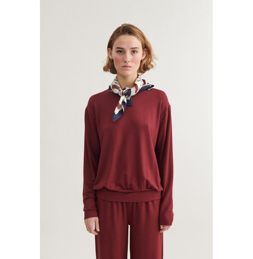 basic-apparel-sweater-sadie-blouse-bordeaux-truffle