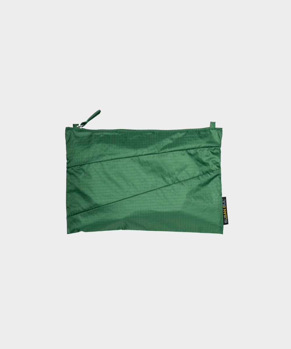 susan-bijl-the-new-pouch-bag-david-medium