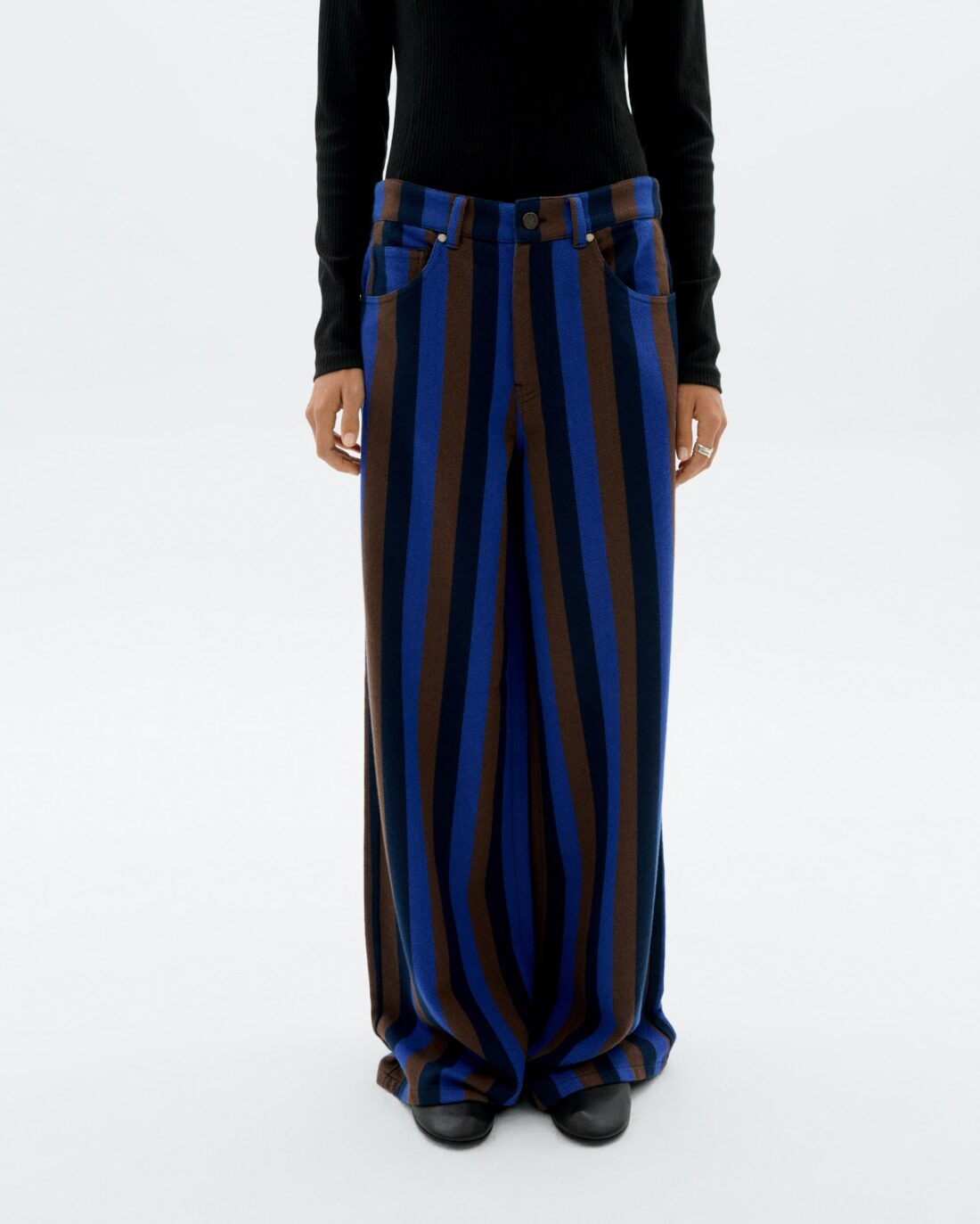 thinking-mu-broek-hedda-tottenham-blanket