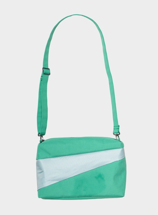 susan-bijl-the-new-bum-bag-holly-green-surf-spray-medium