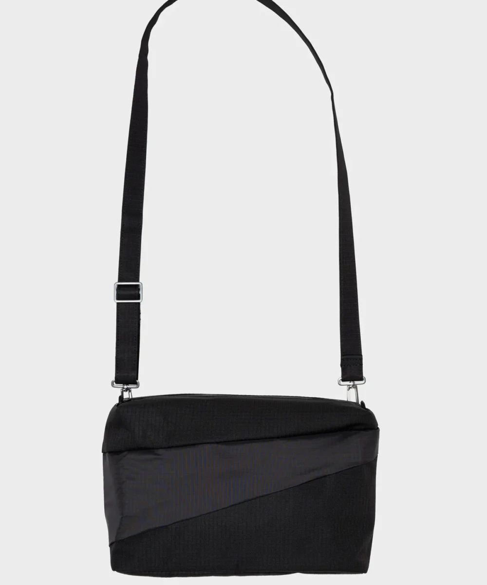 susan-bijl-the-new-bum-bag-black-black-medium