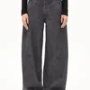 armedangels-aalthea-barrel-jeans-corno